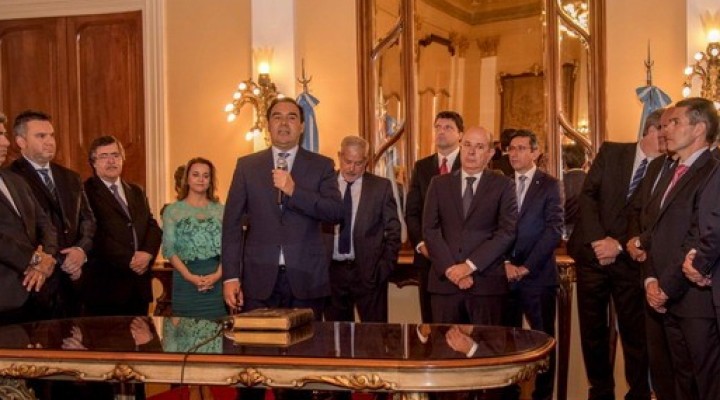 Se medir&aacute; el nivel de conocimiento y de aceptaci&oacute;n de los ministros de Vald&eacute;s.