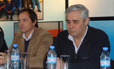 A Camau no le sirve que R&iacute;os retenga la Capital.
