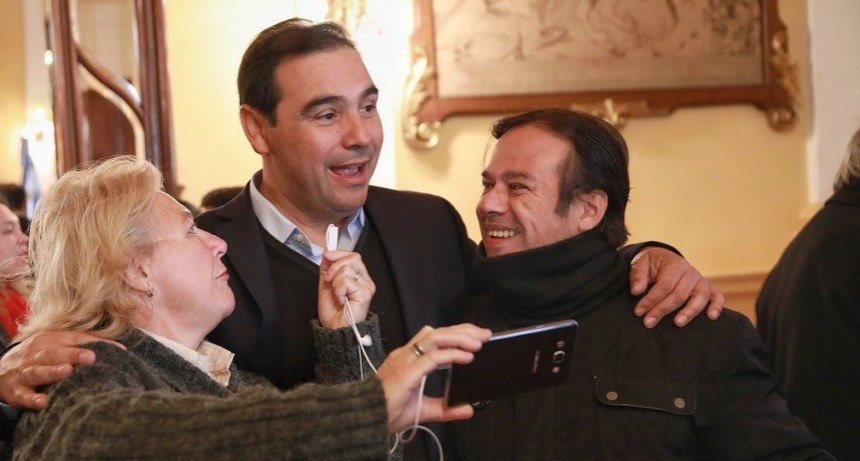 La pauta siempre es del amo-estado y los periodistas esclavos.