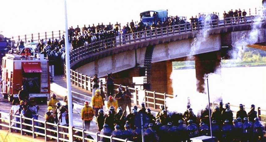 La supremac&iacute;a de los clanes. 