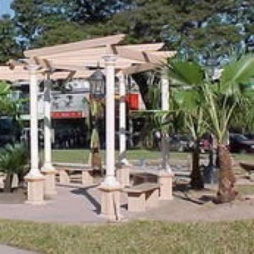 Recuperaci&oacute;n y puesta en valor de plaza Vera