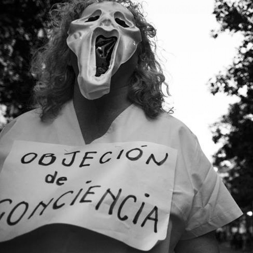 De la objeci&oacute;n de conciencia o del derecho al fascismo. 