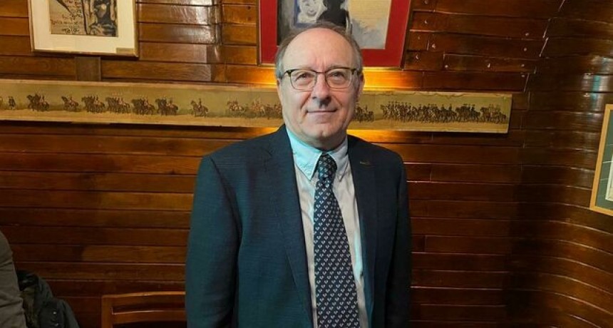 &ldquo;Conversatorio&rdquo; con el fil&oacute;sofo Jos&eacute; Luis Villaca&ntilde;as Berlanga.  