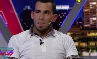 La pelota no se mancha, pero la pol&iacute;tica s&iacute;