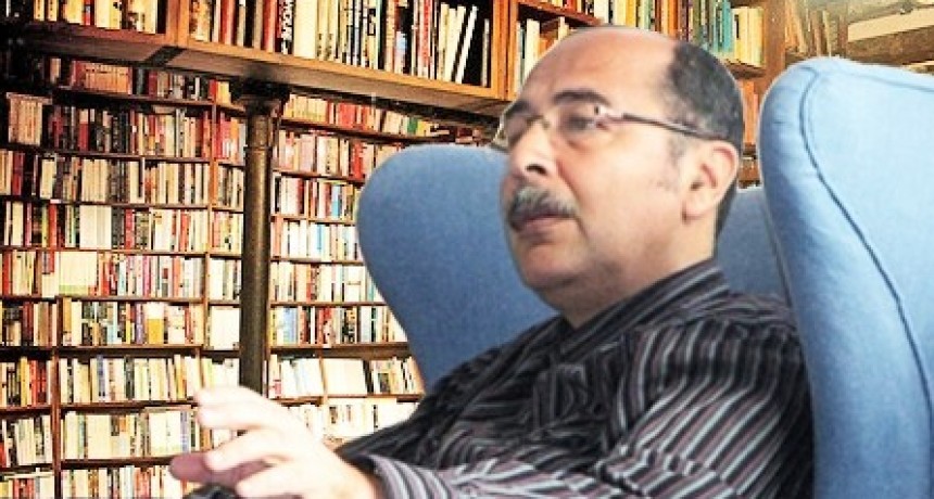 &ldquo;Es incuestionable la importancia del libro de Gonz&aacute;lez Caba&ntilde;as&rdquo;.