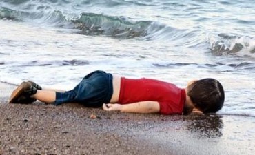 El falso profeta, Aylan Kurdi en un cielo sin sol.