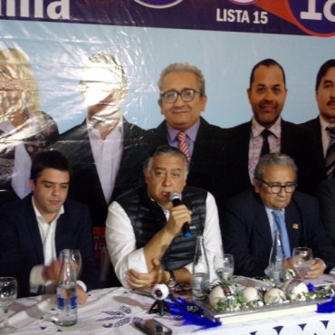 Se present&oacute; Cambiemos por Esquina. Ideas en Acci&oacute;n. 