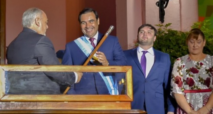 Menos del 20% aprueba la gesti&oacute;n del Gobernador Vald&eacute;s.