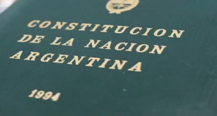 A respetar la Constituci&oacute;n.