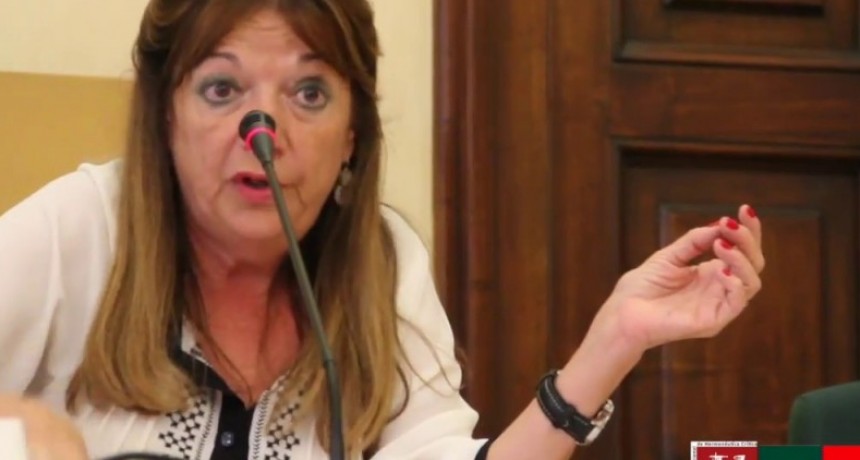 Confirma su visita filos&oacute;fica a Corrientes la eximia catedr&aacute;tica Teresa O&ntilde;ate y Zub&iacute;a.