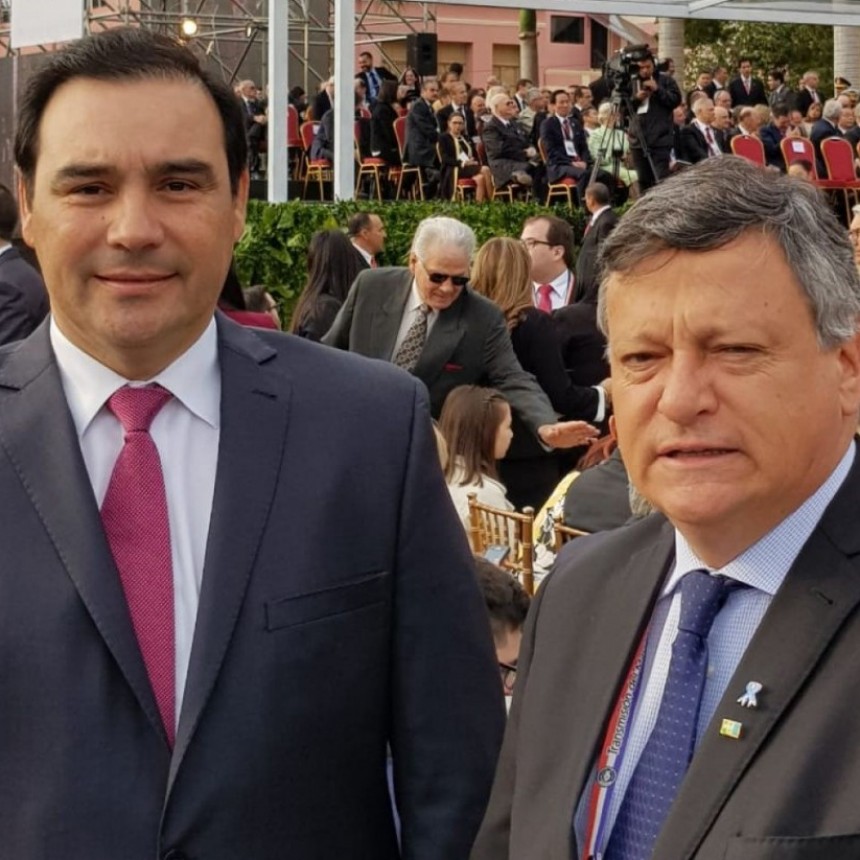  El gobernador no tiene qui&eacute;n le escriba.