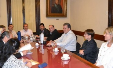 Solicitud p&uacute;blica a la comisi&oacute;n bicameral para la selecci&oacute;n del defensor del pueblo de la provincia de Corrientes y al pleno del &aacute;mbito legislativo.