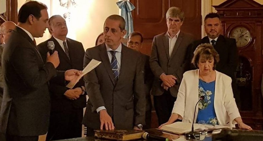 &iquest;Comienza el gobierno de Vald&eacute;s?