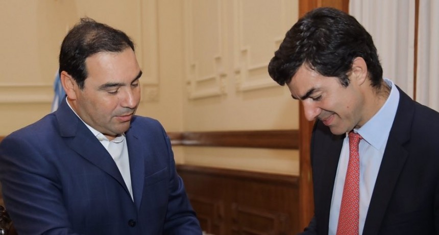 &iquest;De cu&aacute;nto es el sueldo del gobernador?
