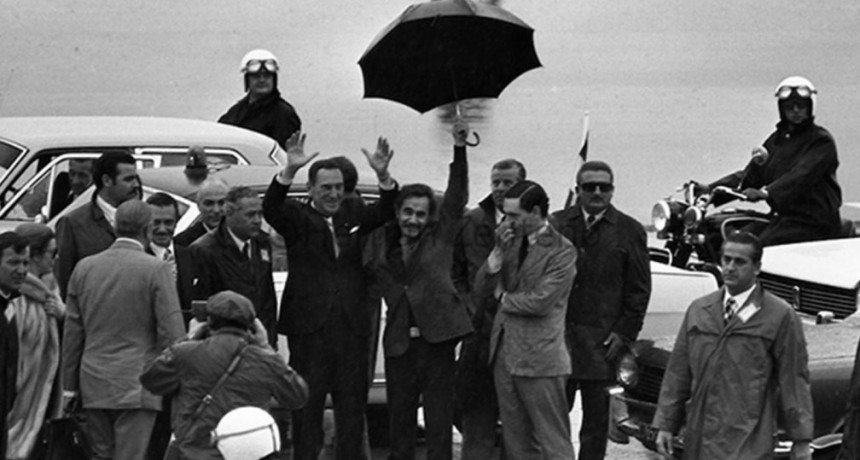 17 de noviembre de 1972: El d&iacute;a del paraguas