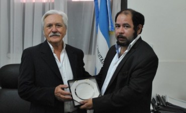 Distinci&oacute;n al Legislador por su trabajo Parlamentario.